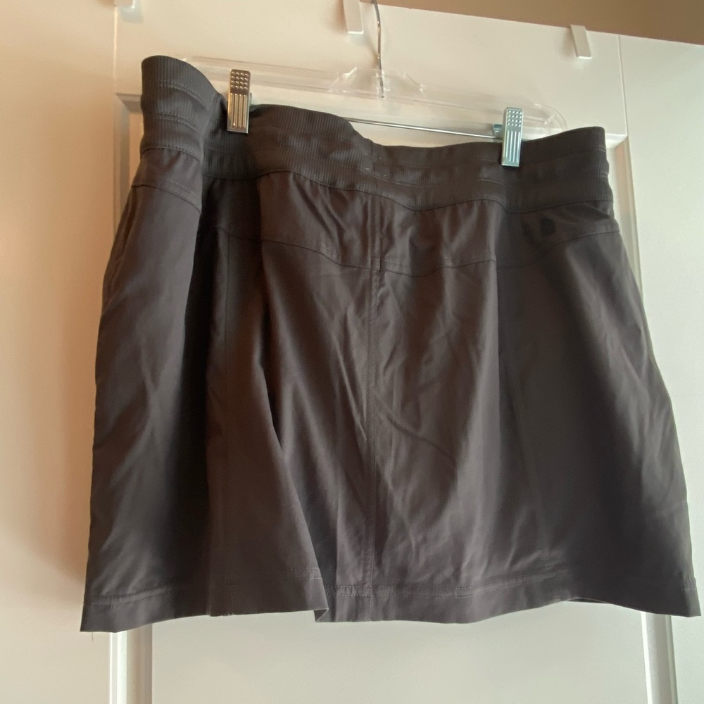 Gray skort